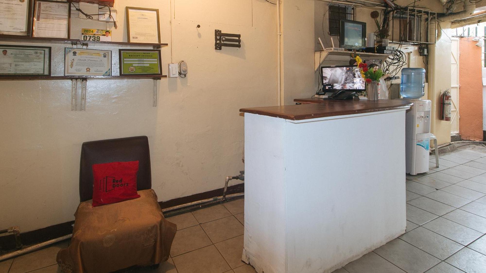 Reddoorz At City Stay Inns Marilao Lias Екстер'єр фото